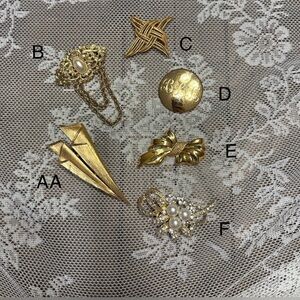 Vintage Gold Plated Brooch